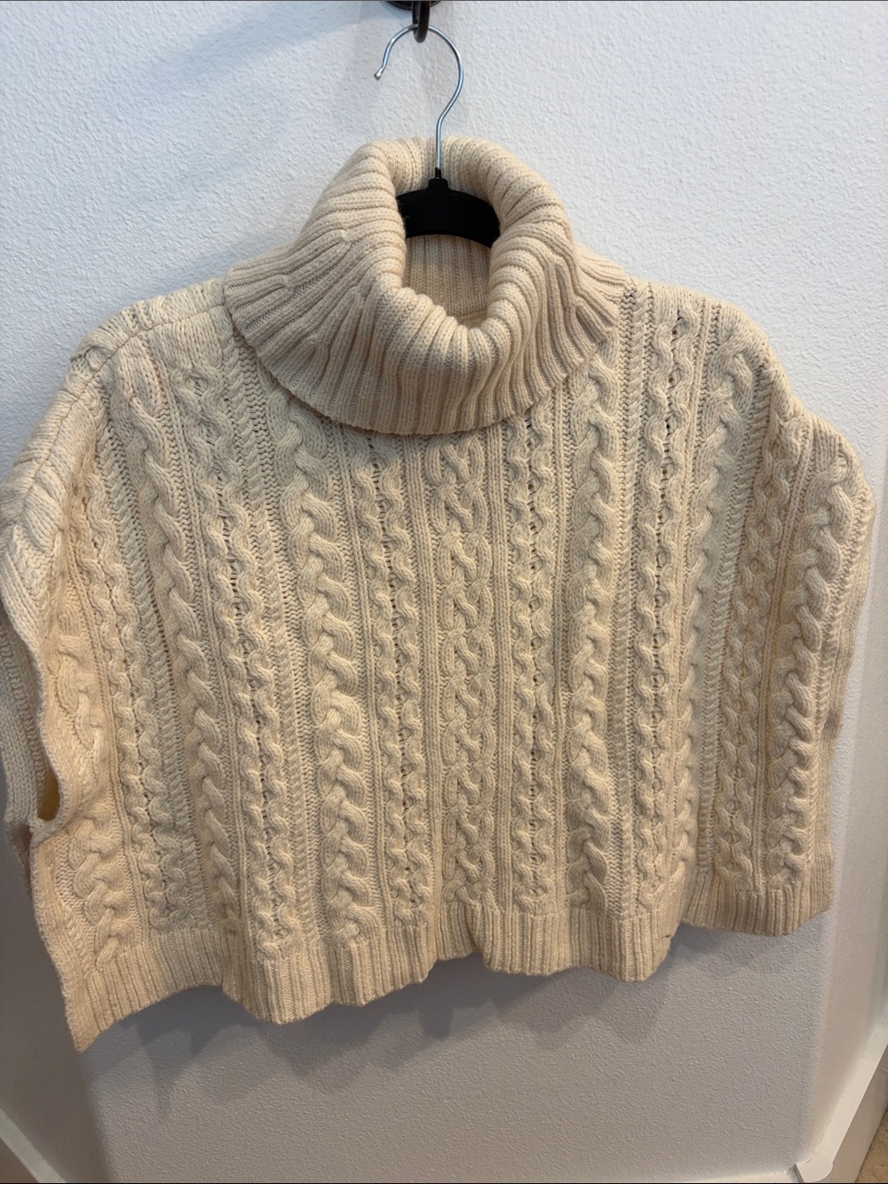 GAP Kids Cream Cable-Knit Turtleneck Sweater Poncho